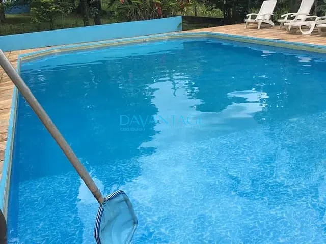 Chácara com 2000m² 3 quartos e 4 banheiros, à venda, no bairro marinque em Mairinque