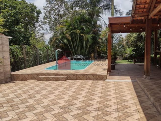 Chácara com 1200m² 3 quartos e 1 banheiro, à venda ou para alugar, no bairro Goiabal em Pindamonhangaba