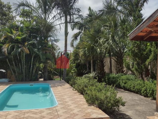 Chácara com 1200m² 3 quartos e 1 banheiro, à venda ou para alugar, no bairro Goiabal em Pindamonhangaba