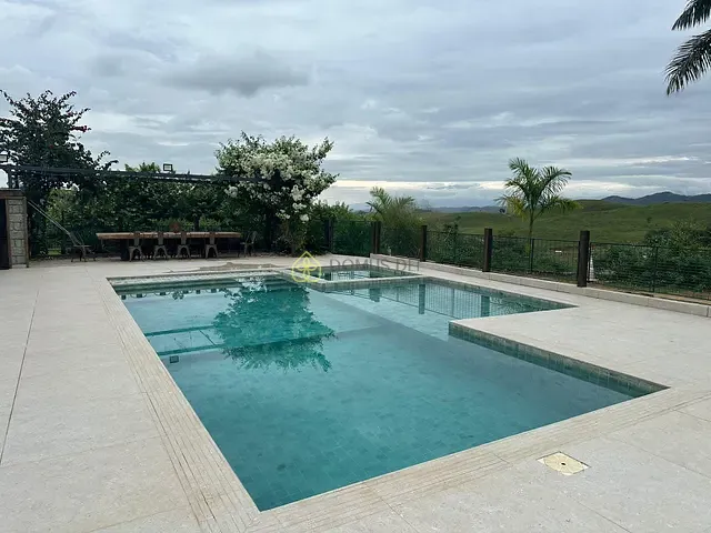 Chácara com 20000m² 5 quartos e 5 banheiros, à venda, no bairro Nossa Senhora do Amparo em Barra Mansa