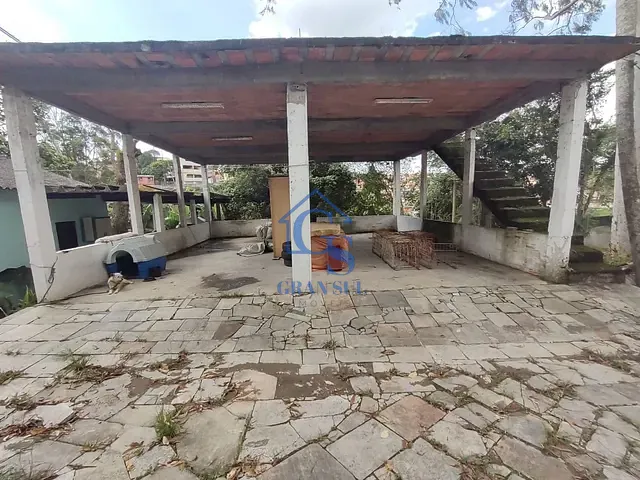 Chácara com 1500m² 4 quartos e 2 banheiros, à venda, no bairro Jardim Shangrilá (Zona Sul) em São Paulo