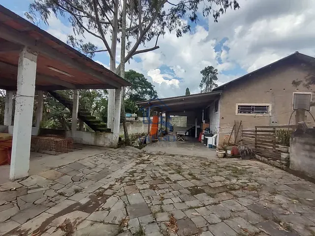 Chácara com 1500m² 4 quartos e 2 banheiros, à venda, no bairro Jardim Shangrilá (Zona Sul) em São Paulo