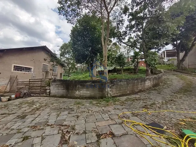 Chácara com 1500m² 4 quartos e 2 banheiros, à venda, no bairro Jardim Shangrilá (Zona Sul) em São Paulo