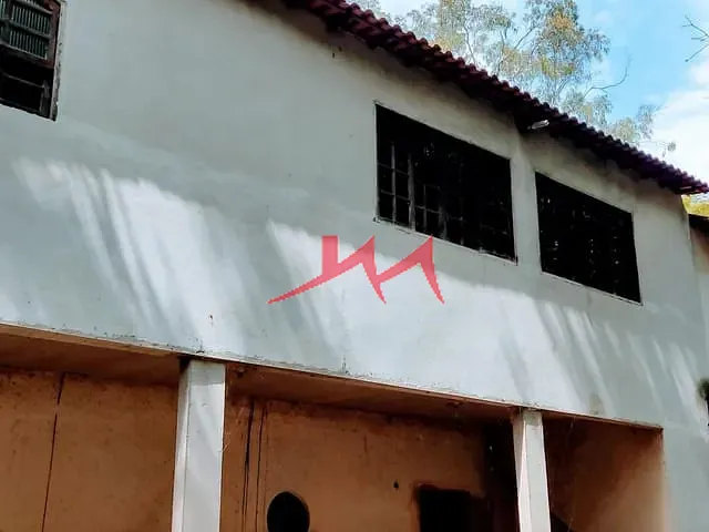 Chácara com 2000m² 7 quartos e 3 banheiros, à venda, no bairro Ipiiba em São Gonçalo