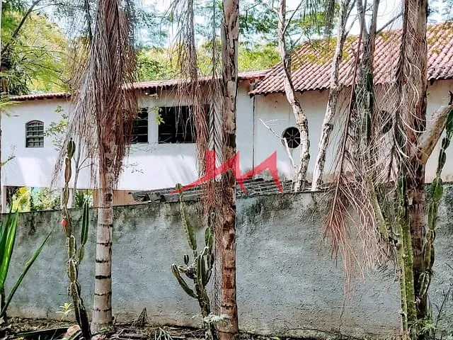 Chácara com 2000m² 7 quartos e 3 banheiros, à venda, no bairro Ipiiba em São Gonçalo