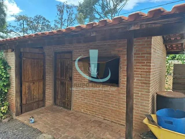 Chácara com 4000m² 5 quartos e 4 banheiros, à venda, no bairro CHÁCARA FLORA ARARAQUARA em ARARAQUARA