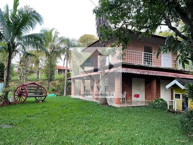 Chácara 3 quartos e 3 banheiros, à venda, no bairro Jardim Santa Adélia em Limeira