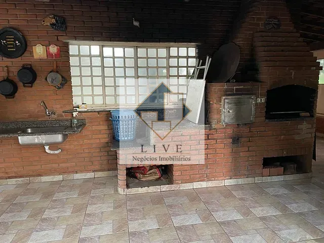 Chácara 3 quartos e 3 banheiros, à venda, no bairro Jardim Santa Adélia em Limeira