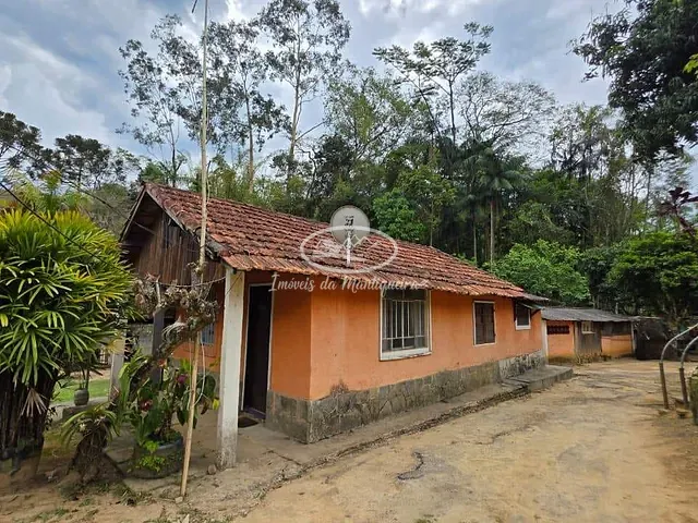 Chácara com 3000m² 3 quartos e 2 banheiros, à venda, no bairro Engenheiro Passos em Resende