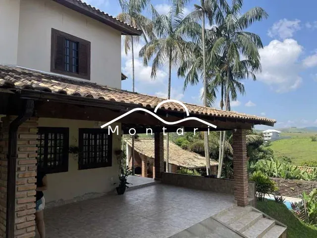Chácara com 2657m² 5 quartos e 5 banheiros, à venda, no bairro Quatis em Quatis