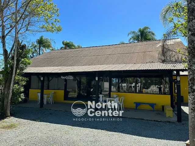 Chácara com 2100m², à venda, no bairro Costeira em Balneário Barra do Sul