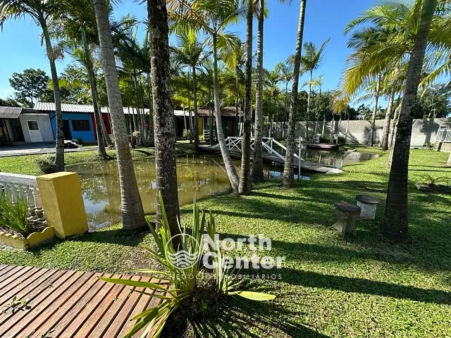 Chácara com 2100m², à venda, no bairro Costeira em Balneário Barra do Sul