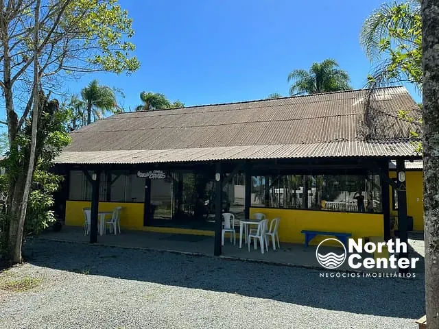 Chácara com 2100m², à venda, no bairro Costeira em Balneário Barra do Sul