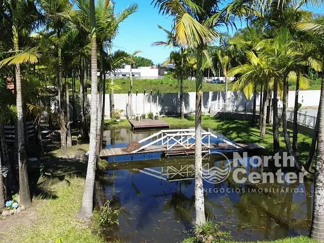 Chácara com 2100m², à venda, no bairro Costeira em Balneário Barra do Sul