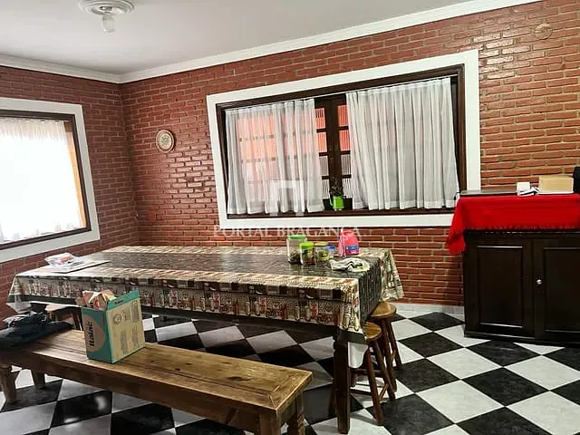Chácara com 1175m² 5 quartos e 6 banheiros, à venda, no bairro Bosques da Pedra em Bragança Paulista