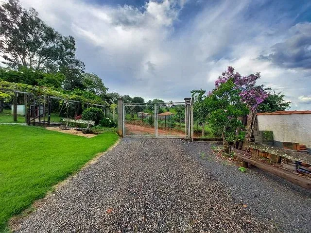 Chácara com 1800m² 2 quartos e 2 banheiros, à venda, no bairro Coroado em Caldas