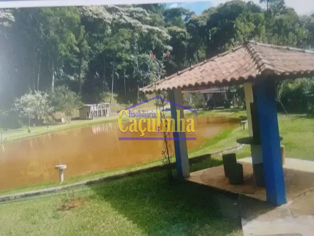 Chácara com 4000m² 5 quartos e 5 banheiros, à venda, no bairro Ipiabas em Barra do Piraí