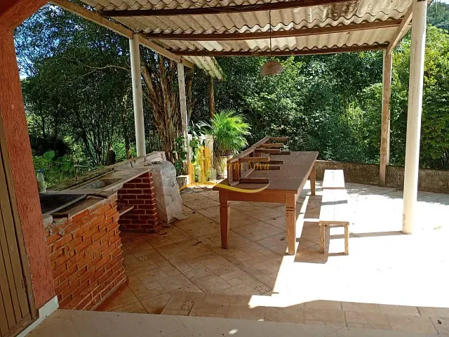 Chácara com 4000m² 2 quartos e 2 banheiros, à venda, no bairro recanto do céu  Santa Isabel em Santa Isabel