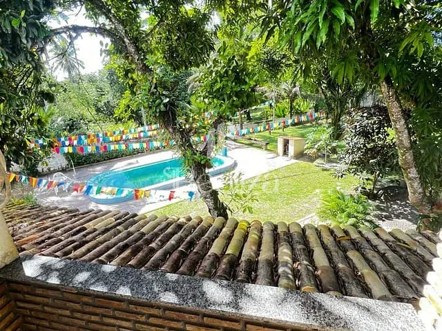 Chácara com 150m² 3 quartos e 2 banheiros, à venda, no bairro Hernani Sá em Ilhéus