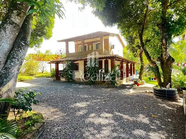 Chácara com 150m² 3 quartos e 2 banheiros, à venda, no bairro Hernani Sá em Ilhéus