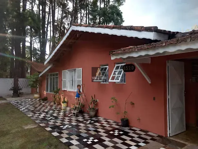Chácara com 1680m² 5 quartos e 4 banheiros, à venda ou para alugar, no bairro Freitas em São José dos Campos