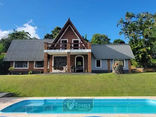 Chácara com 160m² 4 quartos e 2 banheiros, à venda, no bairro Núcleo Urbano Bom Jardim em Jaguariúna