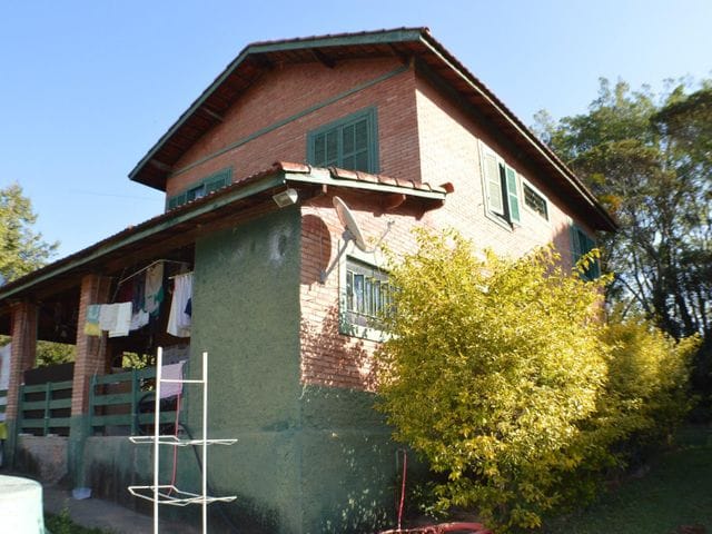 Chácara com 1500m² 3 quartos e 3 banheiros, à venda, no bairro Chácara Julieta Cristina em Bragança Paulista
