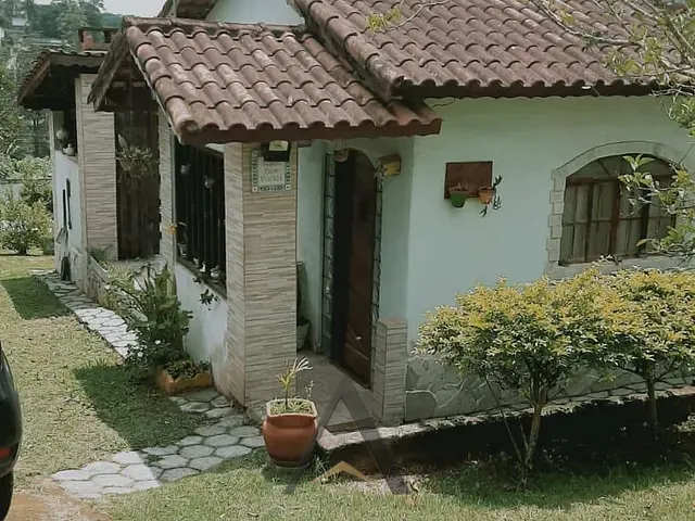 Chácara com 1000m² 3 quartos e 2 banheiros, à venda, no bairro Jardim Castelano em Biritiba-Mirim