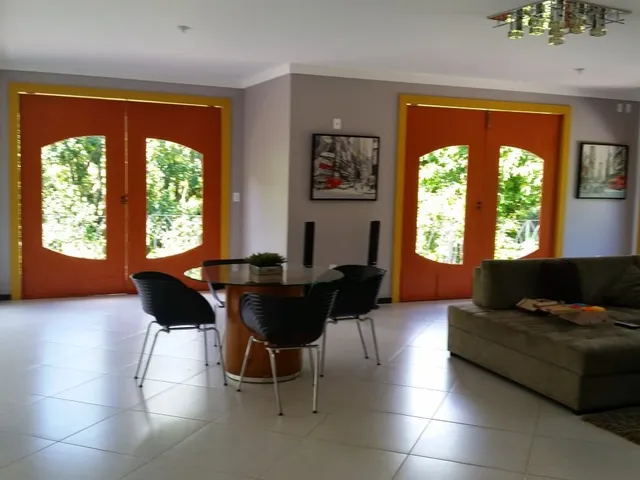 Chácara com 9000m² 6 quartos e 7 banheiros, à venda, no bairro Areia Branca em Macaé