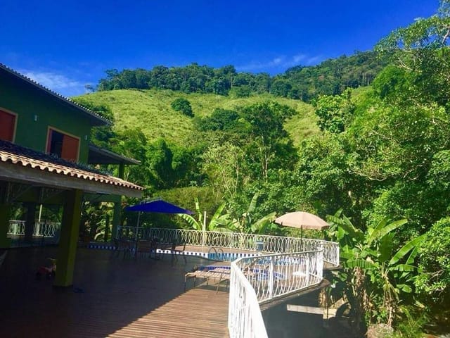 Chácara com 9000m² 6 quartos e 7 banheiros, à venda, no bairro Areia Branca em Macaé