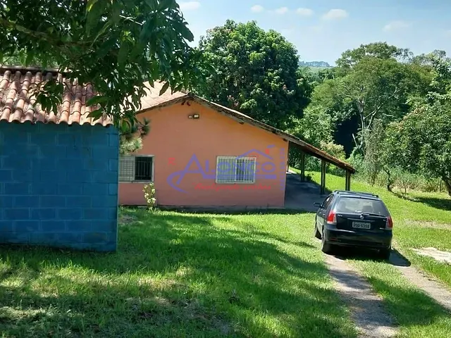 Chácara com 5000m² 2 quartos e 3 banheiros, à venda, no bairro Chácaras Rurais Guararema em Jacareí