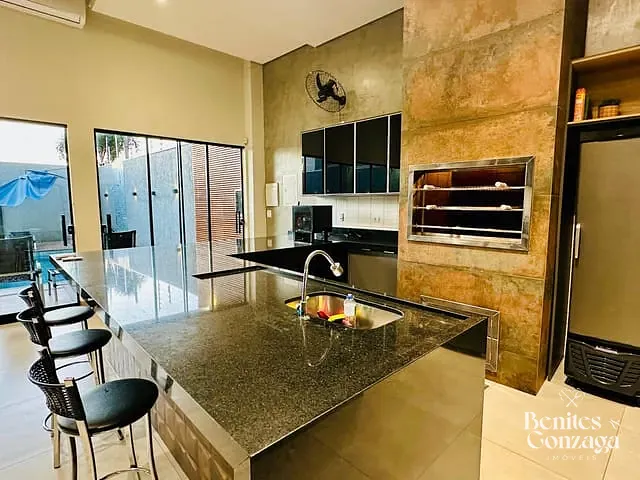 Casa com 216m² 3 quartos e 5 banheiros, à venda, no bairro Residencial Arezzo em Maringá