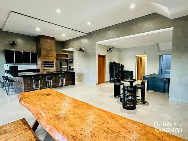 Casa com 216m² 3 quartos e 5 banheiros, à venda, no bairro Residencial Arezzo em Maringá