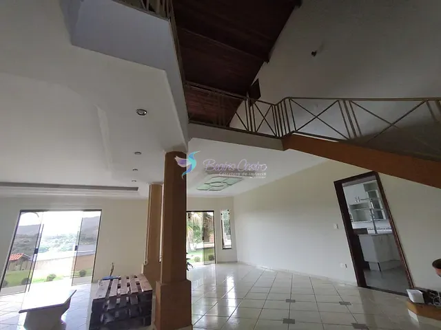 Chácara com 2000m² 6 quartos e 6 banheiros, à venda, no bairro Jardim Estância Brasil em Atibaia
