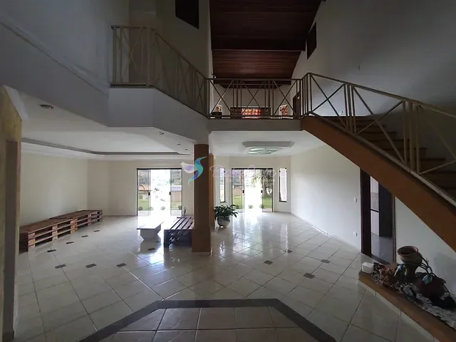 Chácara com 2000m² 6 quartos e 6 banheiros, à venda, no bairro Jardim Estância Brasil em Atibaia