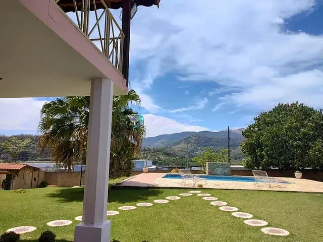 Chácara com 2000m² 6 quartos e 6 banheiros, à venda, no bairro Jardim Estância Brasil em Atibaia