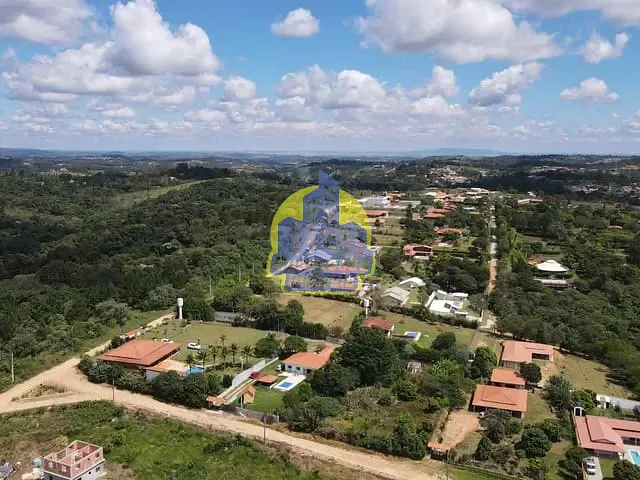 Chácara com 2000m² 3 quartos e 1 banheiro, à venda, no bairro Reneville em Mairinque