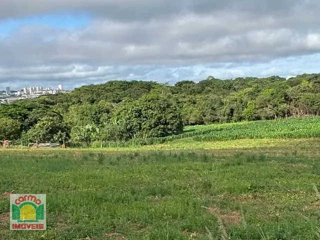 Chácara com 7000m², à venda, no bairro Vila Norte em Anápolis