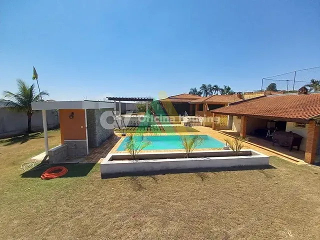 Chácara com 2200m² 2 quartos e 3 banheiros, à venda, no bairro Jardim Copacabana em Mogi Mirim