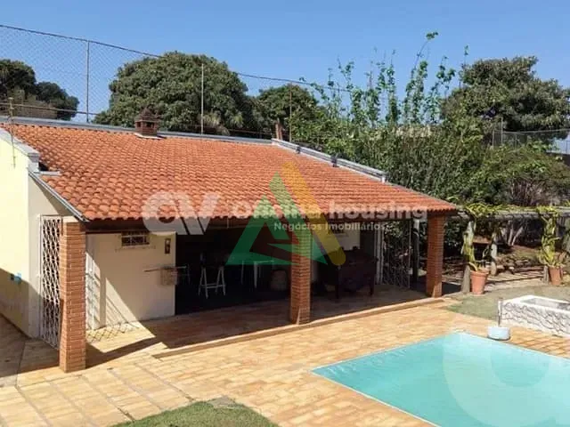 Chácara com 2200m² 2 quartos e 3 banheiros, à venda, no bairro Jardim Copacabana em Mogi Mirim