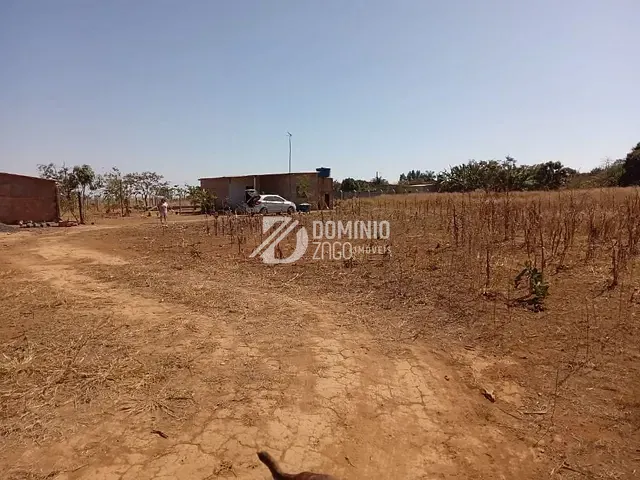 Chácara com 6136m² 3 quartos e 1 banheiro, à venda, no bairro Zona Rural em Uberaba