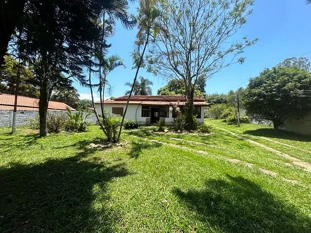 Chácara com 60500m² 4 quartos e 4 banheiros, à venda, no bairro Bom Jardim I em Guaratinguetá