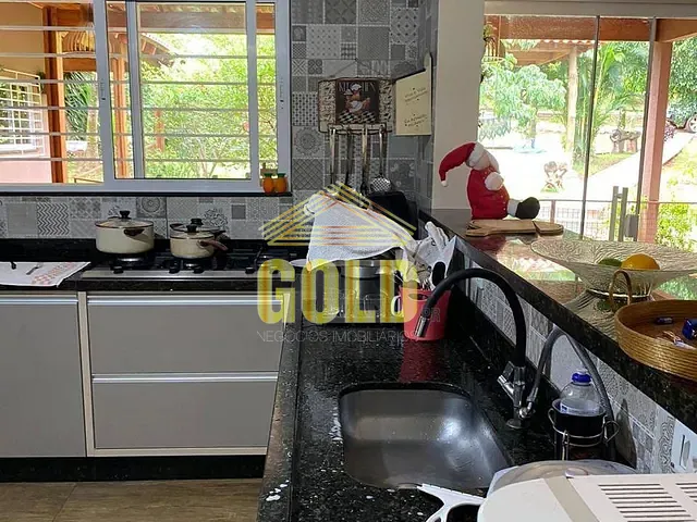 Chácara com 5000m² 1 quarto e 2 banheiros, à venda, no bairro Estrada do Limoeiro em Londrina