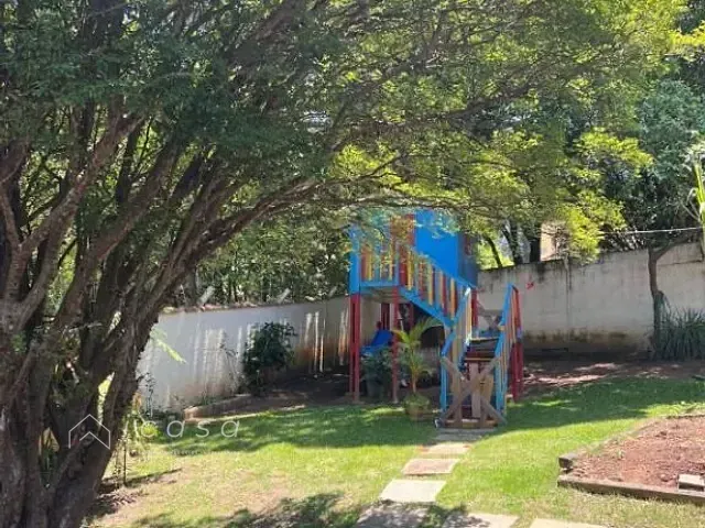 Chácara com 2000m² 4 quartos e 5 banheiros, à venda, no bairro Sapé I em Caçapava
