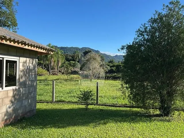 Chácara com 90m² 2 quartos e 1 banheiro, à venda, no bairro Linha Clara em Teutônia