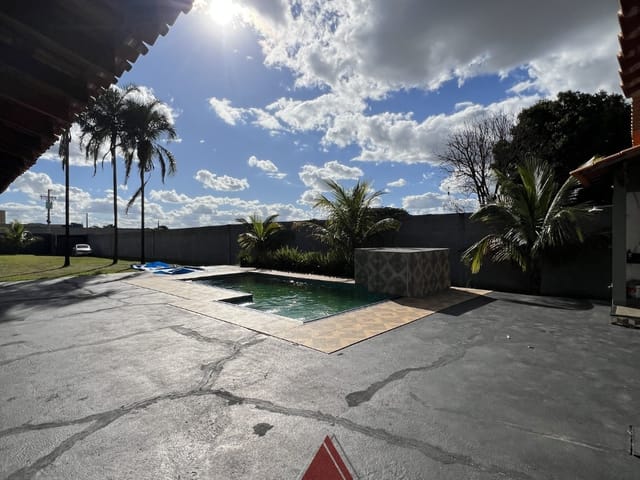 Chácara com 1280m² 3 quartos e 3 banheiros, à venda, no bairro Cristais Paulista em Franca