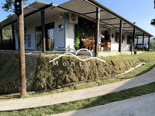 Chácara com 1600m² 4 quartos e 4 banheiros, à venda, no bairro Centro em Dorândia