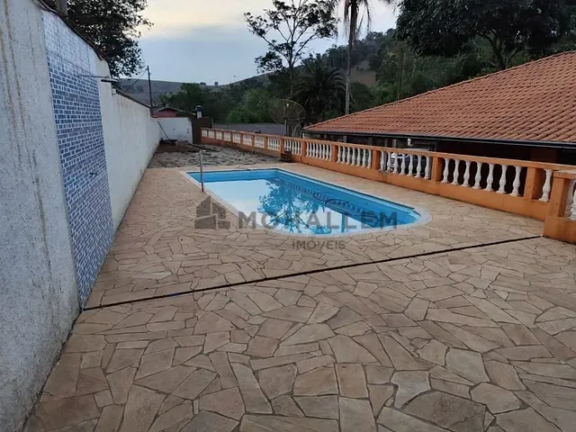 Chácara com 8000m² 2 quartos e 1 banheiro, à venda, no bairro Gomeiras em Piranguinho