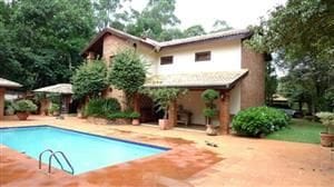 Chácara com 3400m², à venda, no bairro Centro em Araçoiaba da Serra