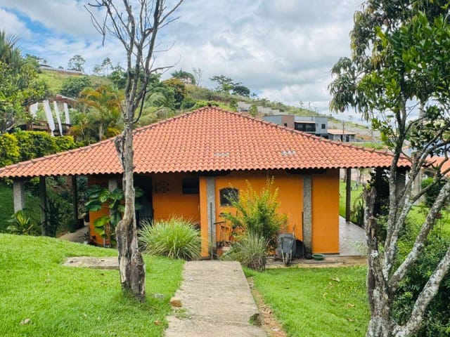 Chácara 3 quartos e 3 banheiros, à venda, no bairro Igrejinha em Juiz de Fora